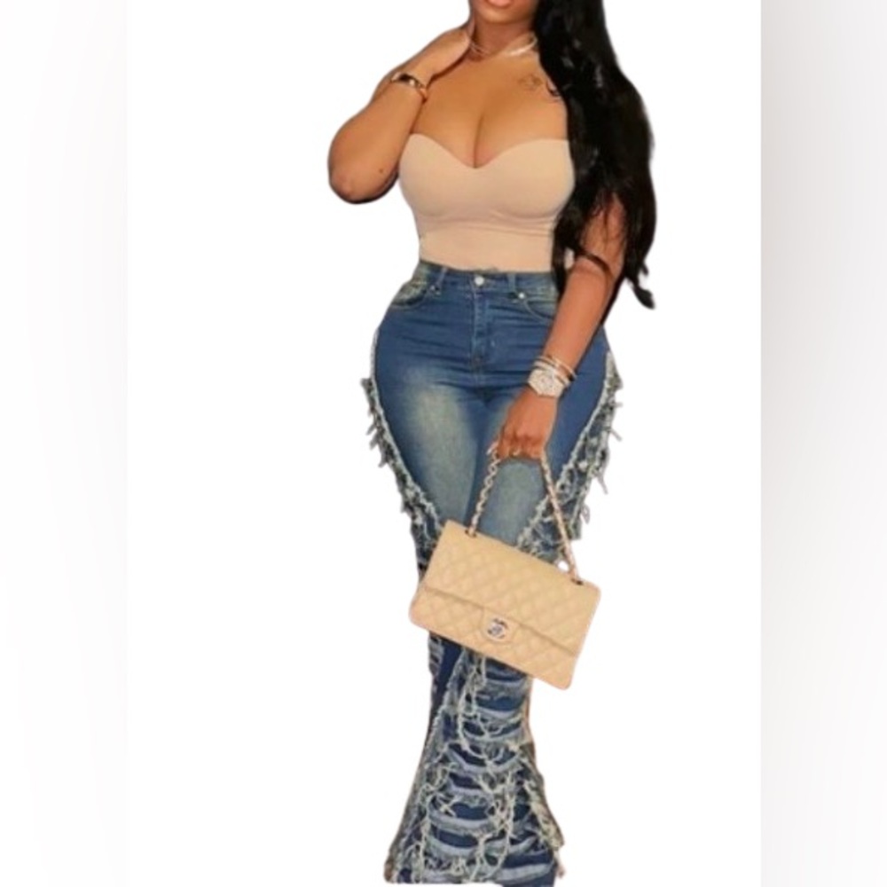 🔥 NWT Stylish Blue Distressed Women Jeans 💙